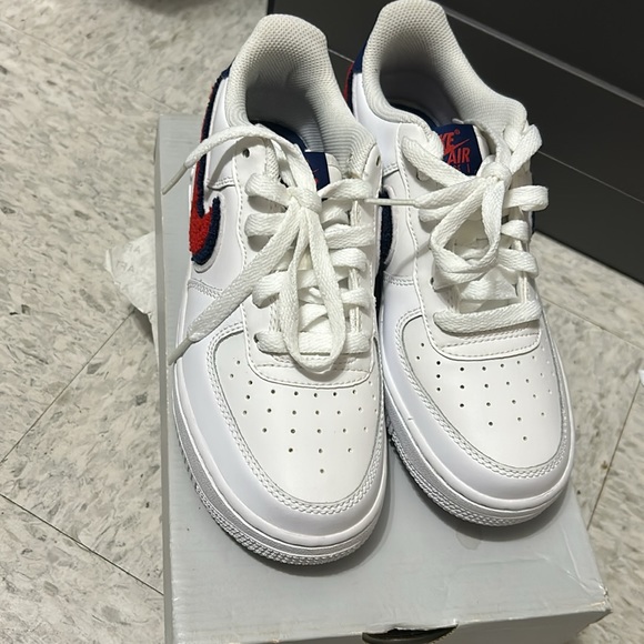 Nike AF 1 LV8 (GS) - Picture 5 of 6